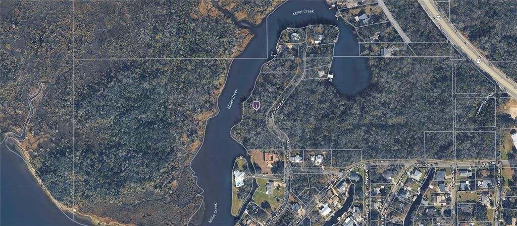 待售: $529,900 (3.11 acres)