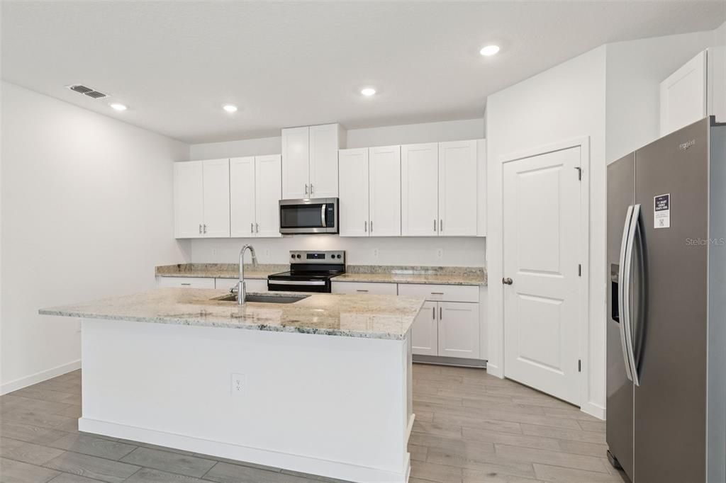For Sale: $344,990 (4 beds, 3 baths, 1842 Square Feet)
