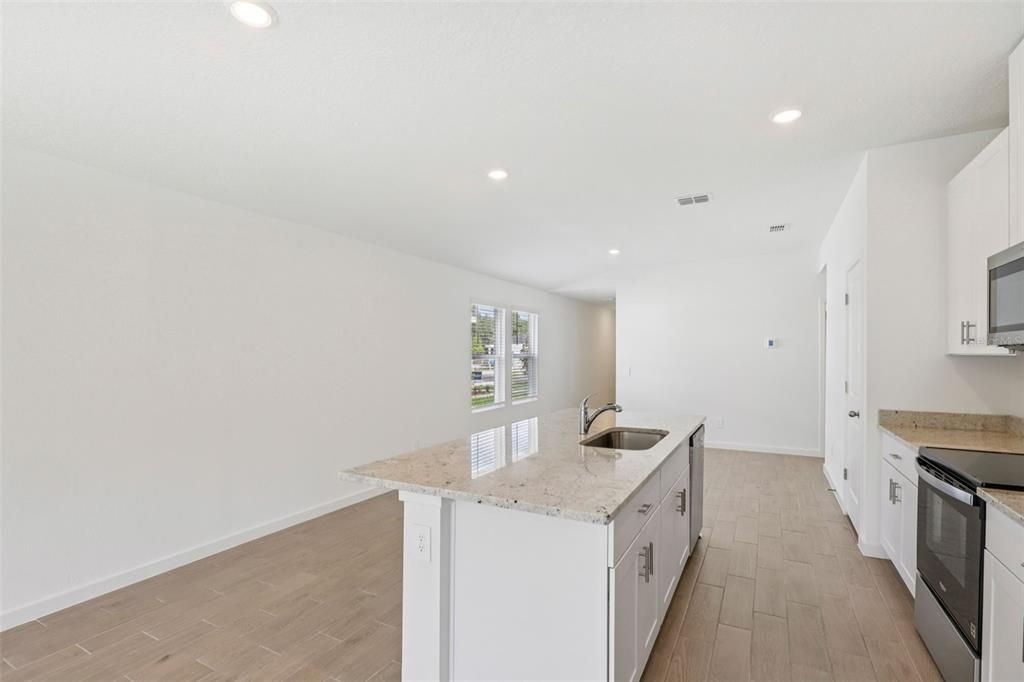 En Venta: $302,990 (3 camas, 2 baños, 1483 Pies cuadrados)