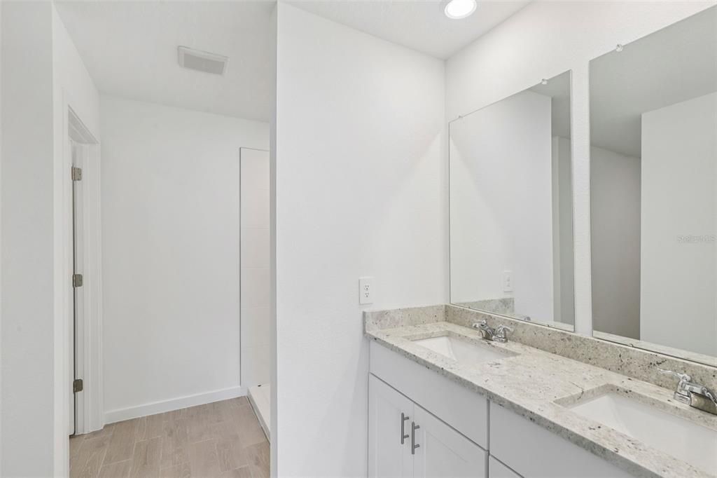 En Venta: $302,990 (3 camas, 2 baños, 1483 Pies cuadrados)