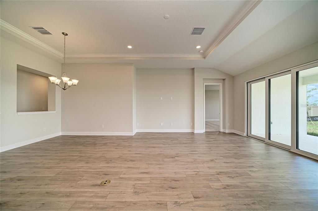 En Venta: $624,990 (3 camas, 3 baños, 2572 Pies cuadrados)