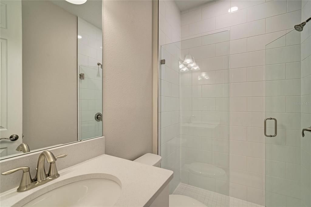 En Venta: $624,990 (3 camas, 3 baños, 2572 Pies cuadrados)