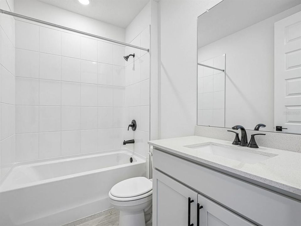 Activo con contrato: $554,650 (4 camas, 3 baños, 2793 Pies cuadrados)