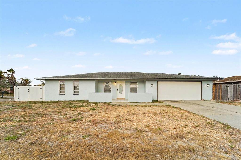 Active With Contract: $324,900 (4 beds, 2 baths, 1727 Square Feet)
