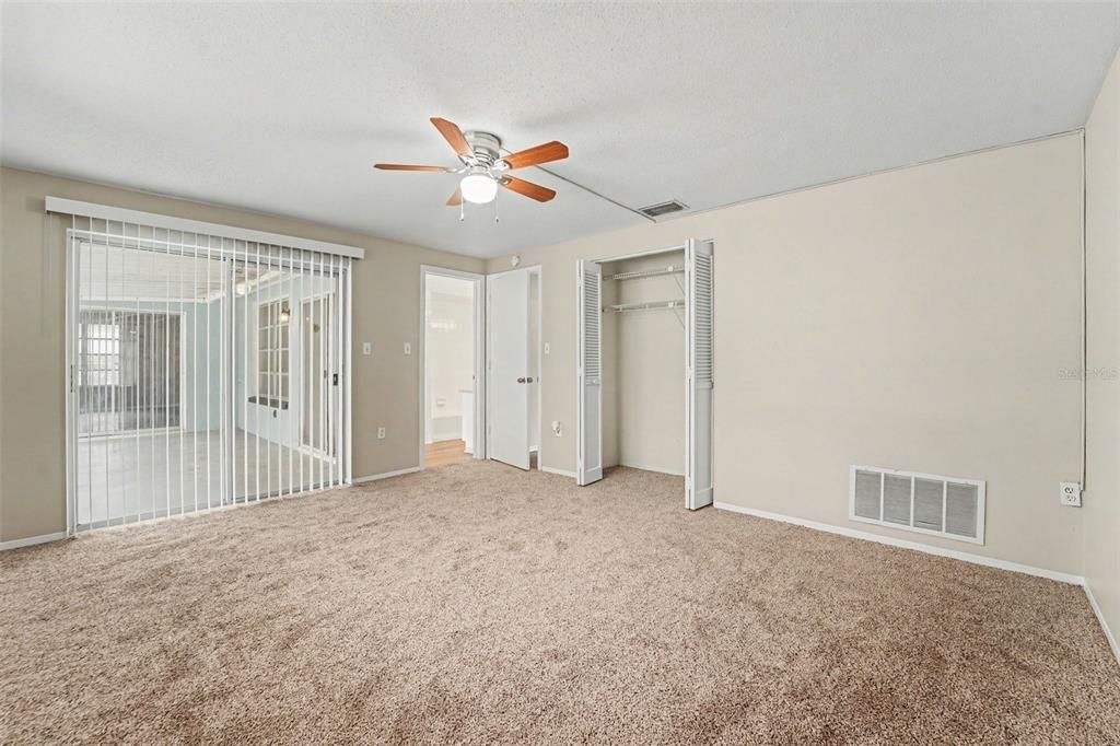 Active With Contract: $324,900 (4 beds, 2 baths, 1727 Square Feet)