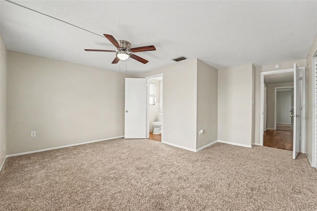Active With Contract: $324,900 (4 beds, 2 baths, 1727 Square Feet)