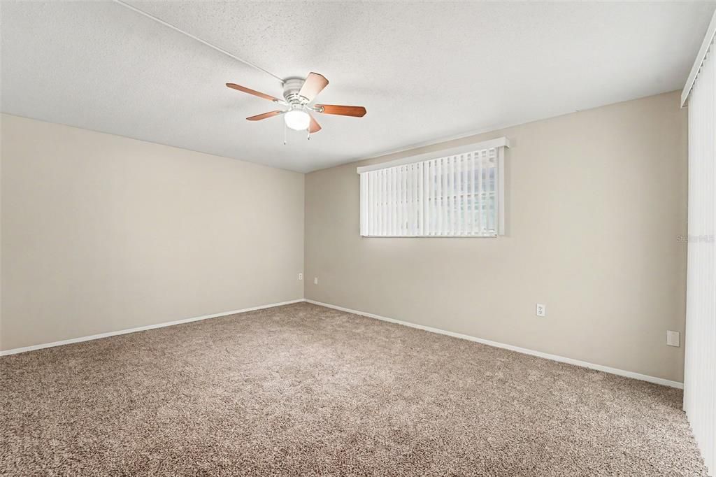 Active With Contract: $324,900 (4 beds, 2 baths, 1727 Square Feet)
