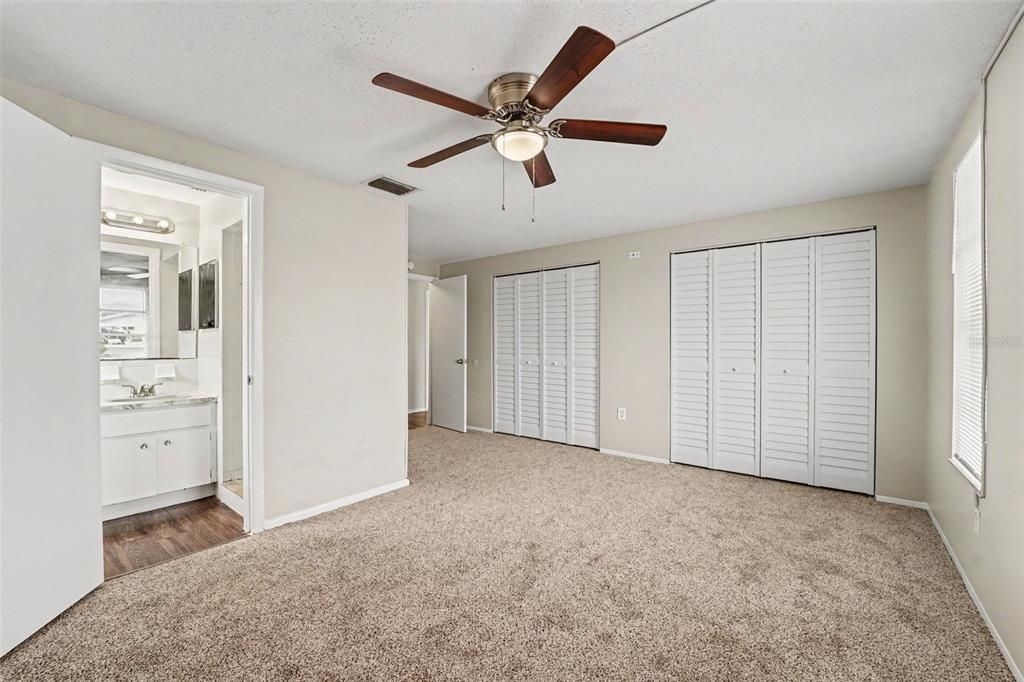 Active With Contract: $324,900 (4 beds, 2 baths, 1727 Square Feet)