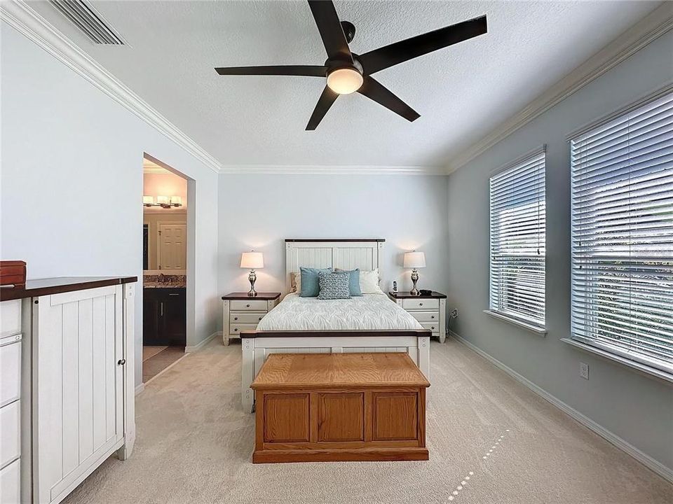 For Sale: $350,000 (3 beds, 2 baths, 1900 Square Feet)