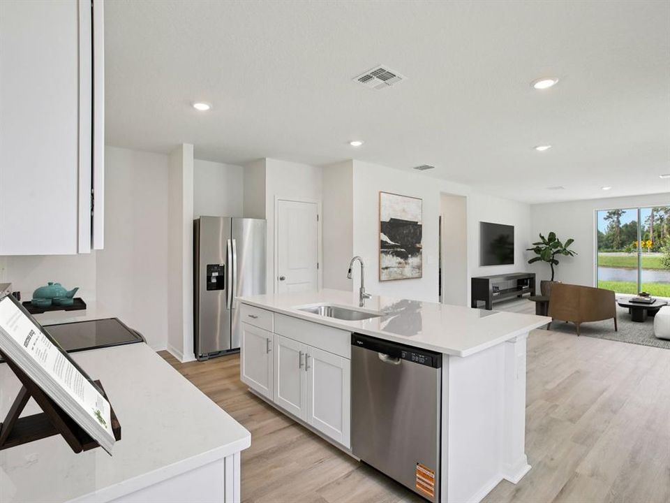 Active With Contract: $338,890 (4 beds, 2 baths, 1607 Square Feet)