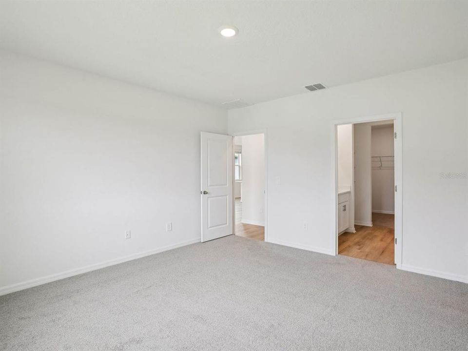 Active With Contract: $338,890 (4 beds, 2 baths, 1607 Square Feet)