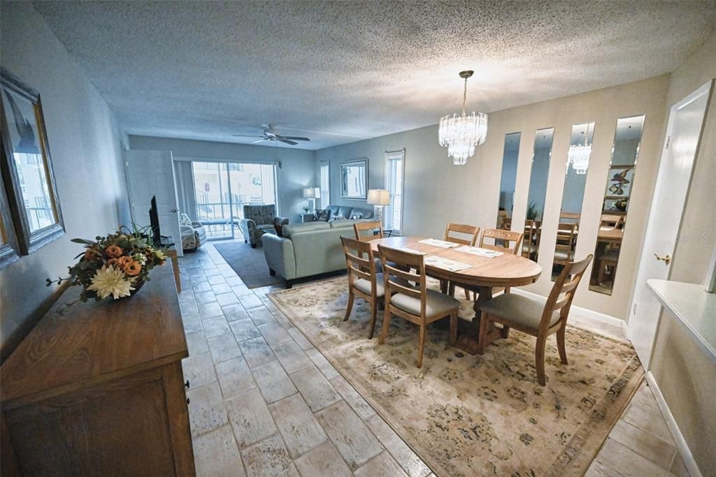 Activo con contrato: $159,000 (2 camas, 2 baños, 1158 Pies cuadrados)