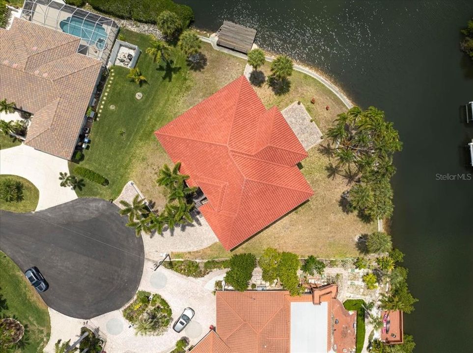 For Sale: $3,295,000 (3 beds, 4 baths, 2572 Square Feet)