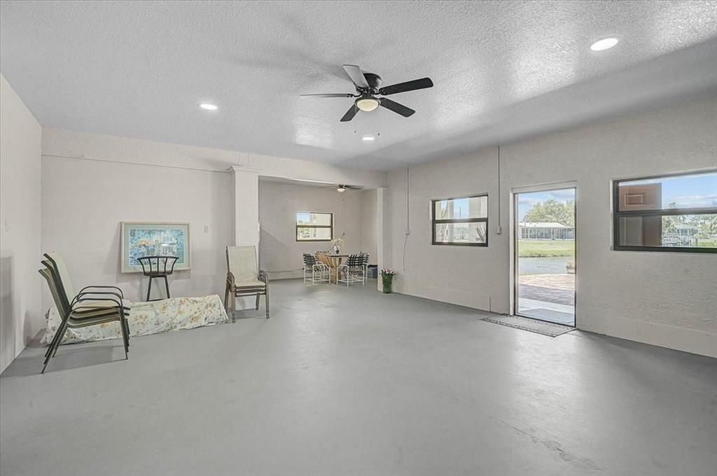 For Sale: $3,295,000 (3 beds, 4 baths, 2572 Square Feet)