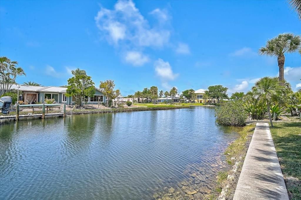 For Sale: $3,295,000 (3 beds, 4 baths, 2572 Square Feet)