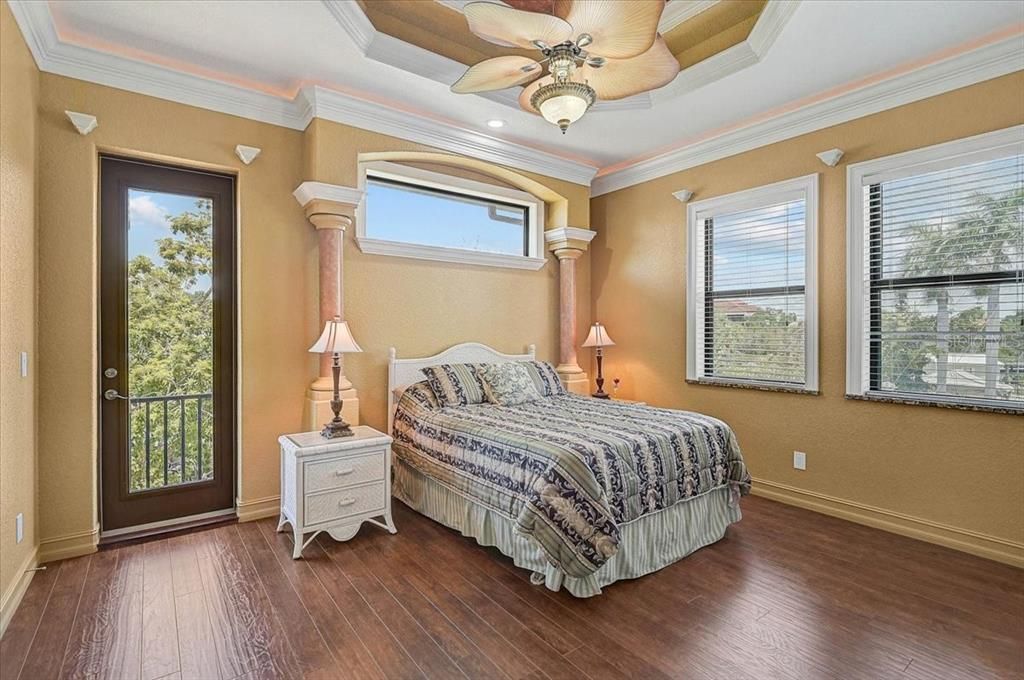 For Sale: $3,295,000 (3 beds, 4 baths, 2572 Square Feet)