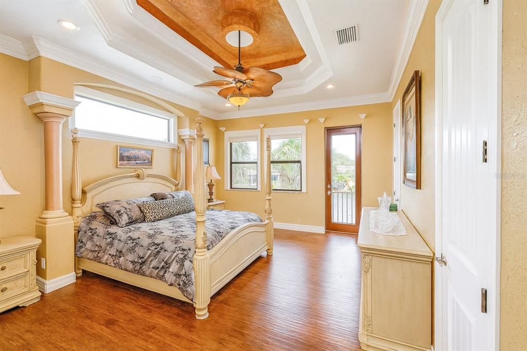 For Sale: $3,295,000 (3 beds, 4 baths, 2572 Square Feet)