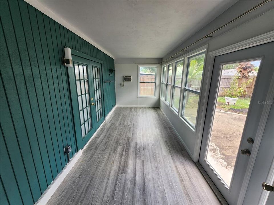 For Rent: $2,150 (3 beds, 2 baths, 1409 Square Feet)