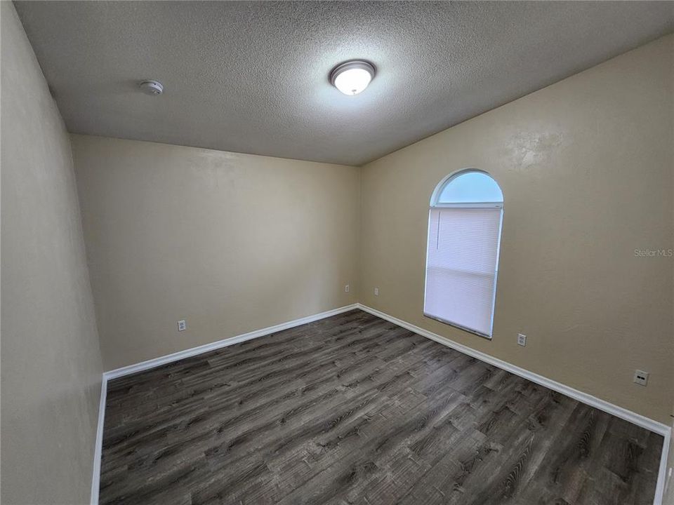 For Rent: $2,150 (3 beds, 2 baths, 1409 Square Feet)