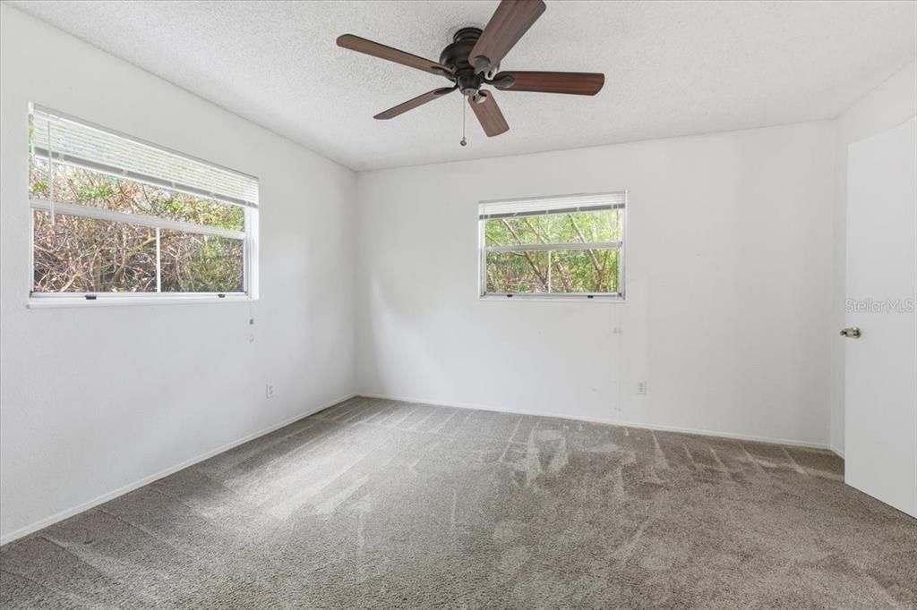 For Rent: $1,550 (3 beds, 2 baths, 1062 Square Feet)