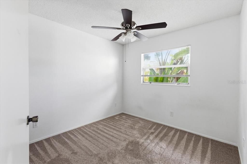 For Rent: $1,550 (3 beds, 2 baths, 1062 Square Feet)