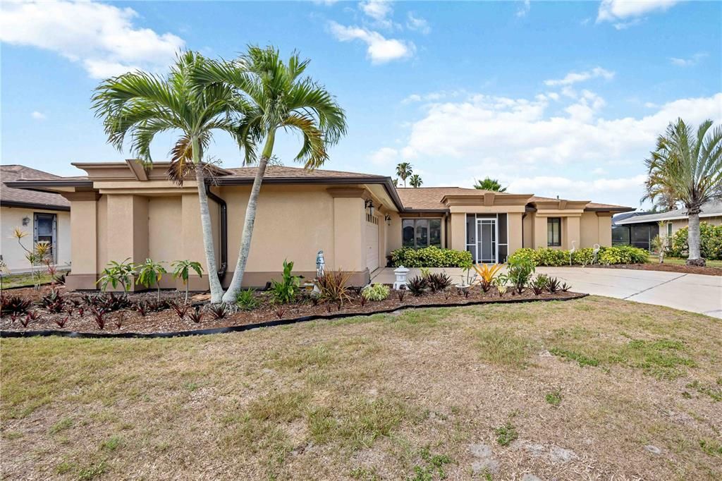 For Sale: $437,700 (4 beds, 3 baths, 2128 Square Feet)