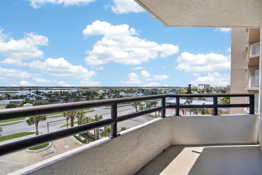 En Venta: $349,000 (2 camas, 2 baños, 1372 Pies cuadrados)
