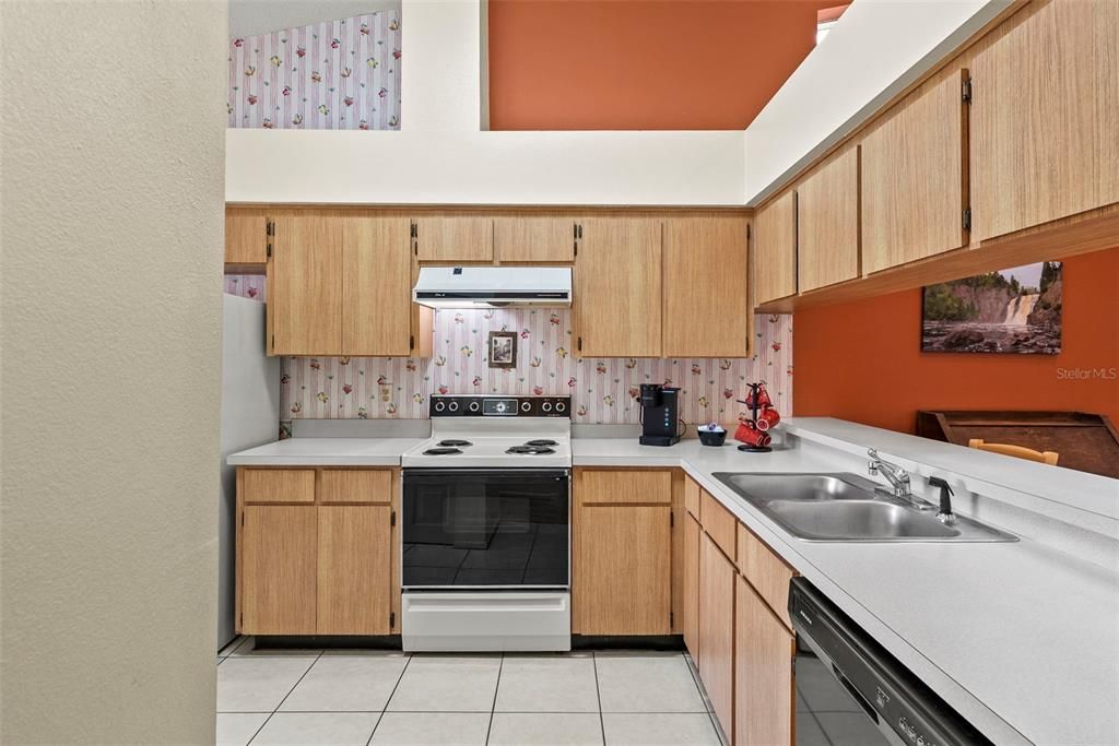 For Sale: $374,900 (3 beds, 2 baths, 1340 Square Feet)