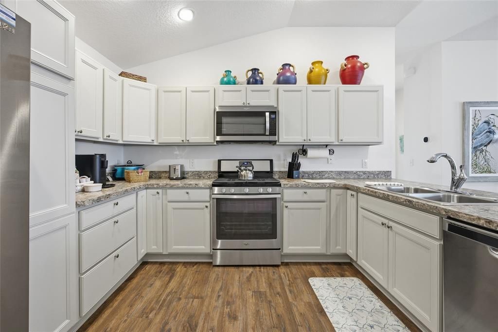 En Venta: $324,700 (2 camas, 2 baños, 1258 Pies cuadrados)