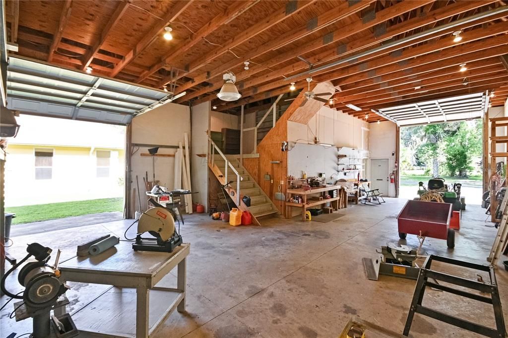 На продажу: $975,000 (3 спален, 2 ванн, 2713 Квадратных фут)
