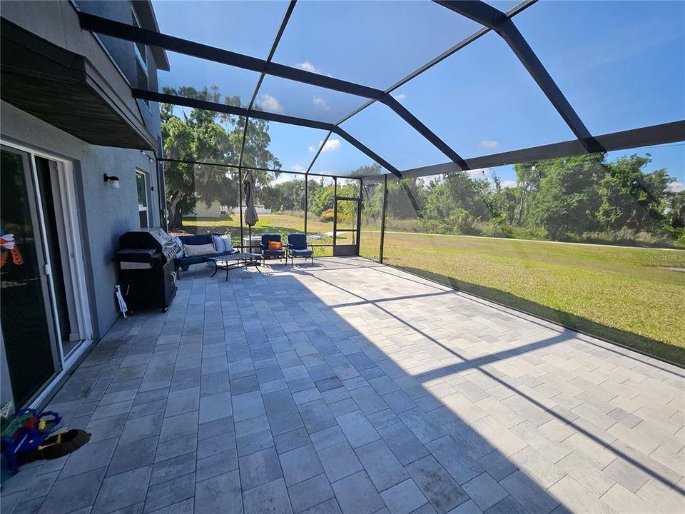 For Rent: $3,500 (6 beds, 3 baths, 3092 Square Feet)