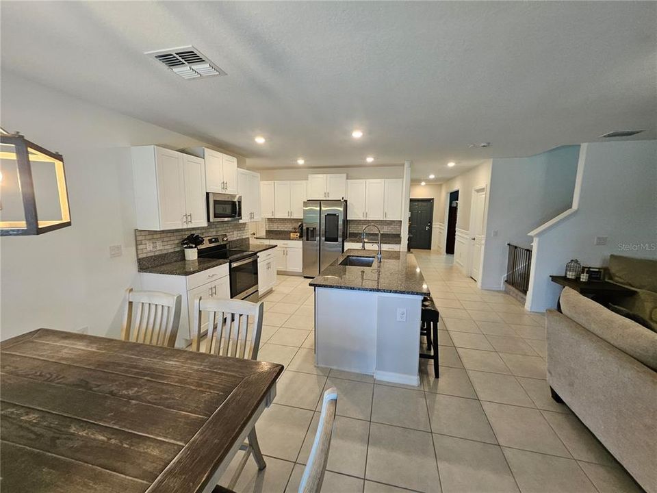 For Rent: $3,500 (6 beds, 3 baths, 3092 Square Feet)