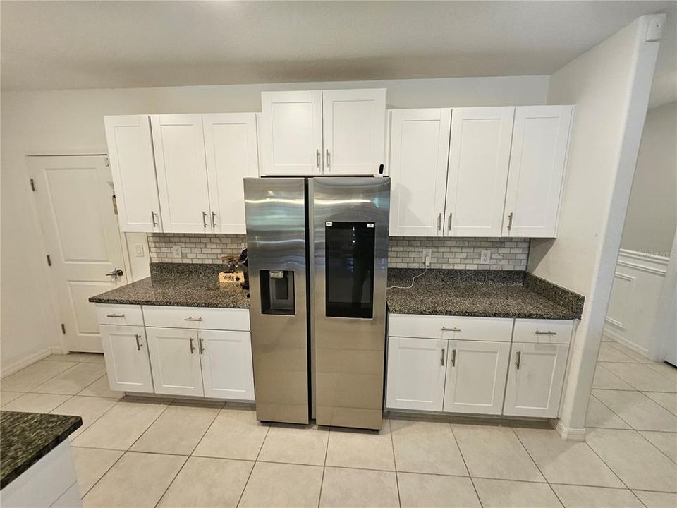 For Rent: $3,500 (6 beds, 3 baths, 3092 Square Feet)