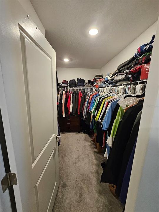 For Rent: $3,500 (6 beds, 3 baths, 3092 Square Feet)