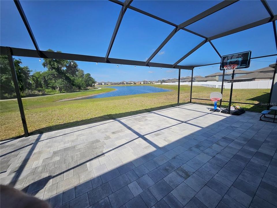 For Rent: $3,500 (6 beds, 3 baths, 3092 Square Feet)