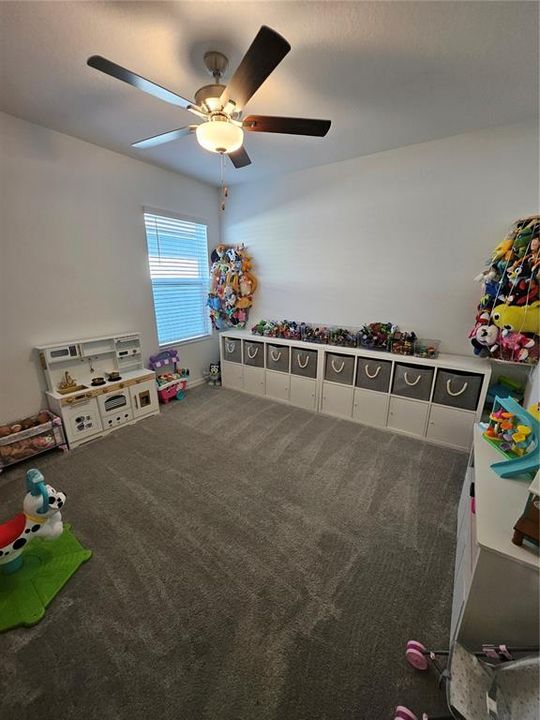 For Rent: $3,500 (6 beds, 3 baths, 3092 Square Feet)