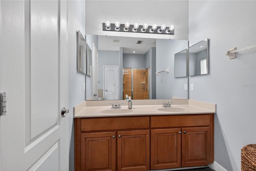 For Sale: $540,000 (4 beds, 3 baths, 2719 Square Feet)
