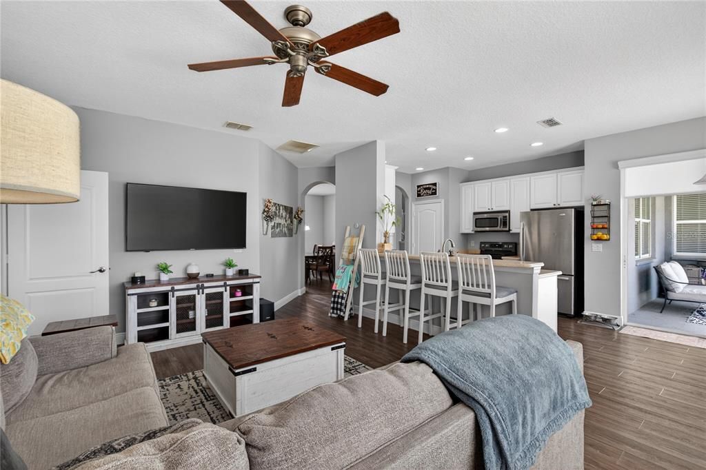 For Sale: $540,000 (4 beds, 3 baths, 2719 Square Feet)