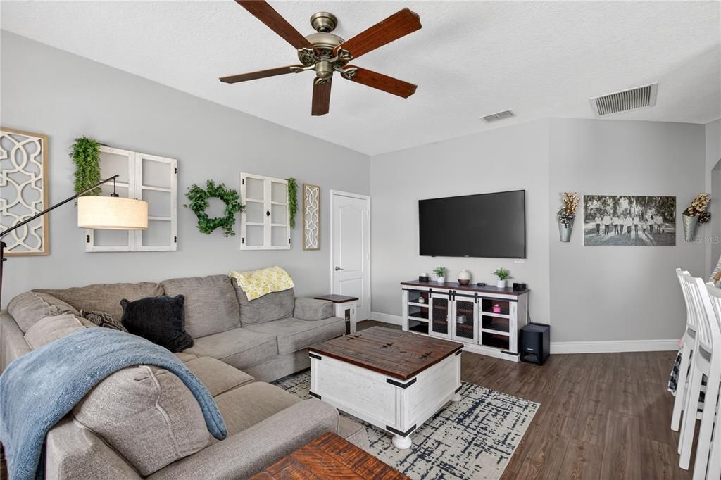 For Sale: $540,000 (4 beds, 3 baths, 2719 Square Feet)