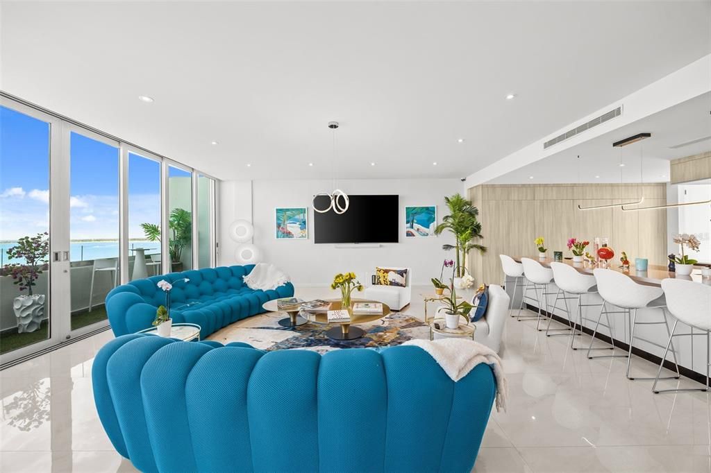 На продажу: $5,995,000 (5 спален, 5 ванн, 6149 Квадратных фут)