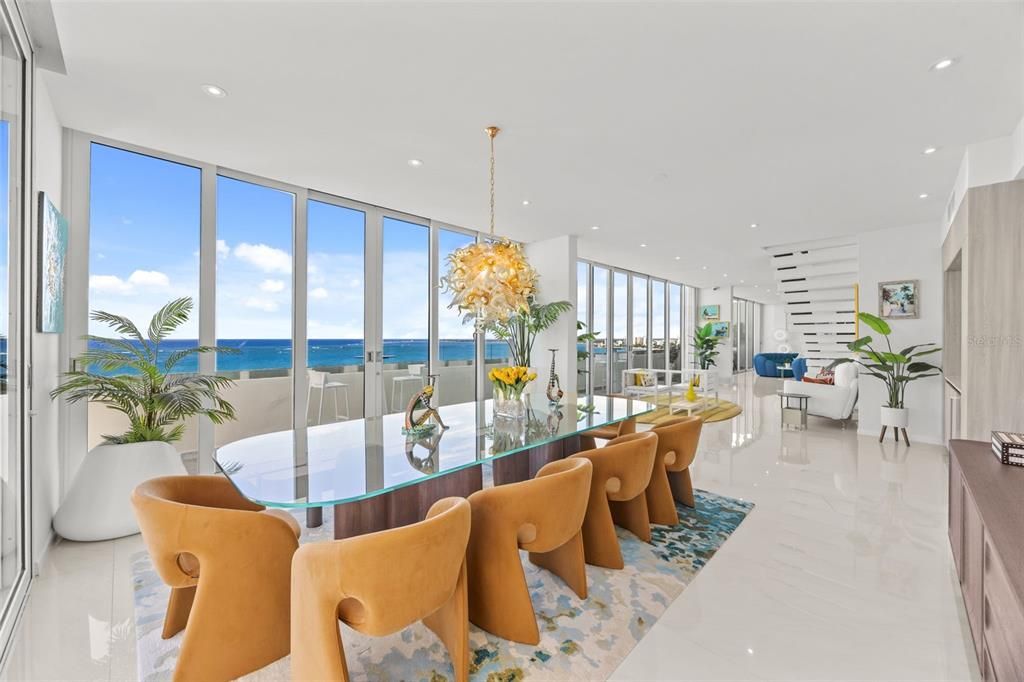 На продажу: $5,995,000 (5 спален, 5 ванн, 6149 Квадратных фут)