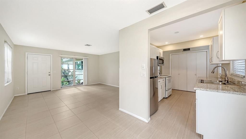 Activo con contrato: $179,900 (2 camas, 2 baños, 1008 Pies cuadrados)