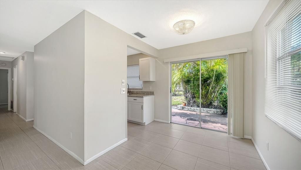 Activo con contrato: $179,900 (2 camas, 2 baños, 1008 Pies cuadrados)
