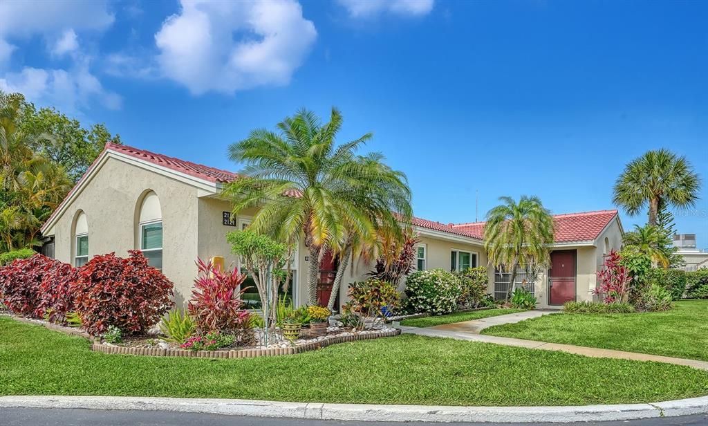 Activo con contrato: $179,900 (2 camas, 2 baños, 1008 Pies cuadrados)
