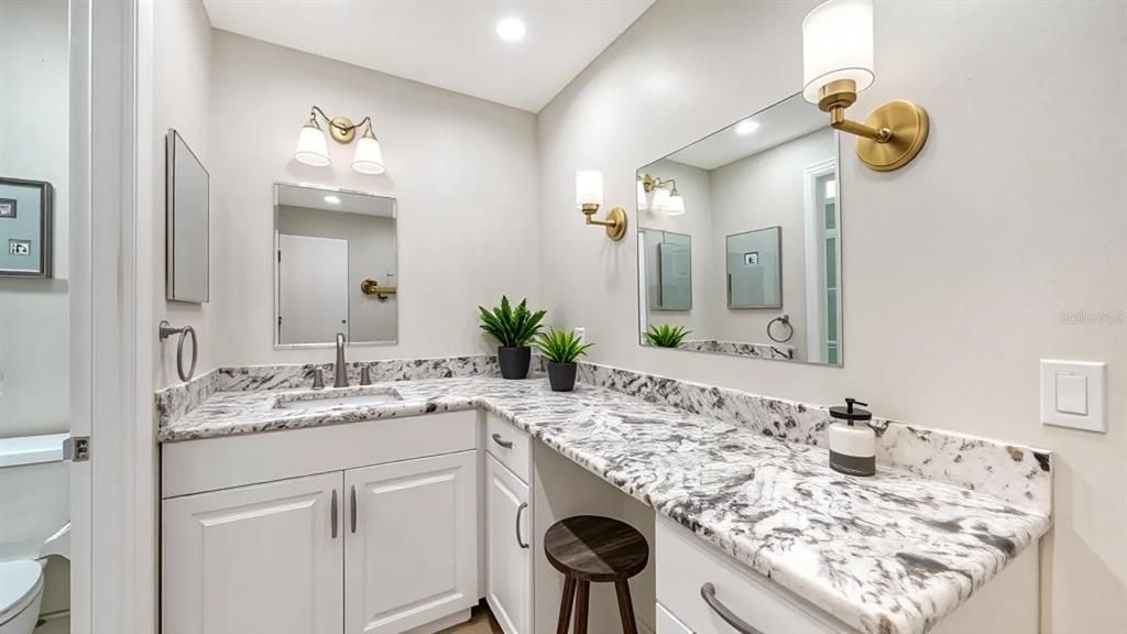 Activo con contrato: $179,900 (2 camas, 2 baños, 1008 Pies cuadrados)