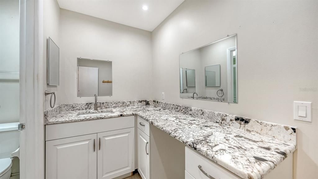 Activo con contrato: $179,900 (2 camas, 2 baños, 1008 Pies cuadrados)