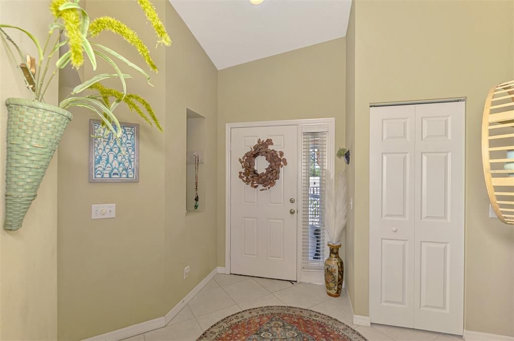 For Sale: $232,000 (2 beds, 2 baths, 1280 Square Feet)