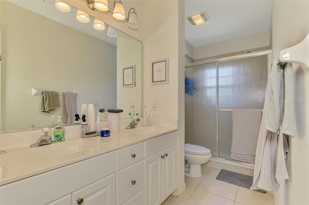 For Sale: $232,000 (2 beds, 2 baths, 1280 Square Feet)