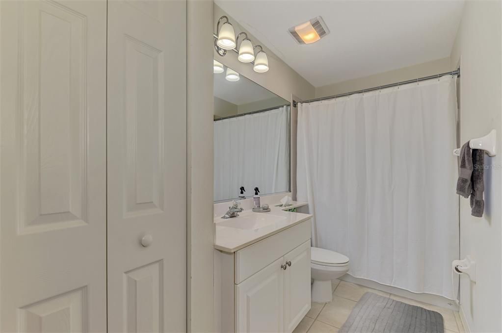 For Sale: $232,000 (2 beds, 2 baths, 1280 Square Feet)