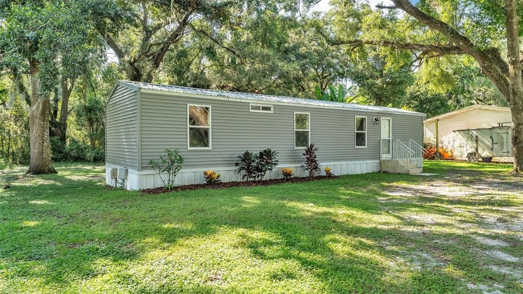 For Sale: $139,900 (2 beds, 1 baths, 672 Square Feet)